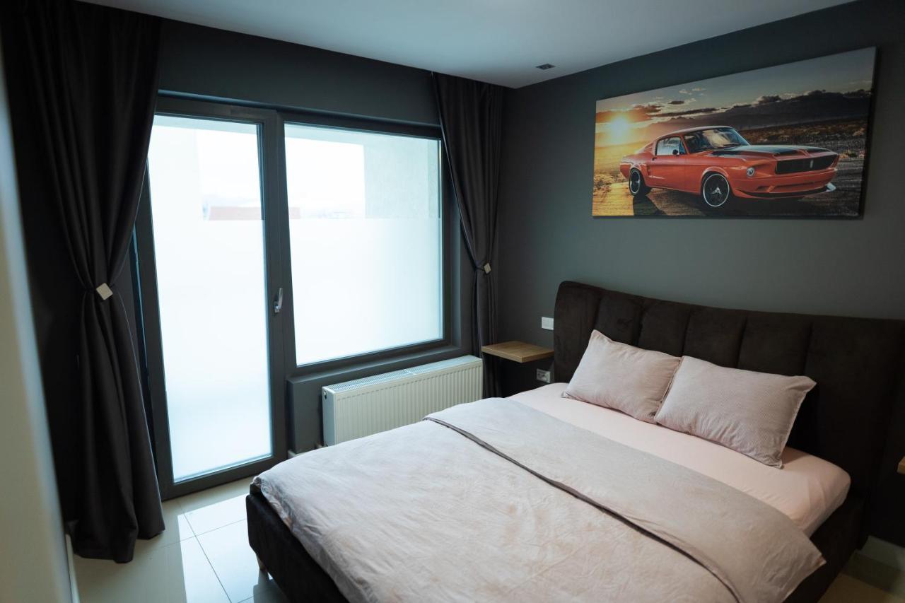 Thome Arena Residence คลูจ-นาโปกา ภายนอก รูปภาพ