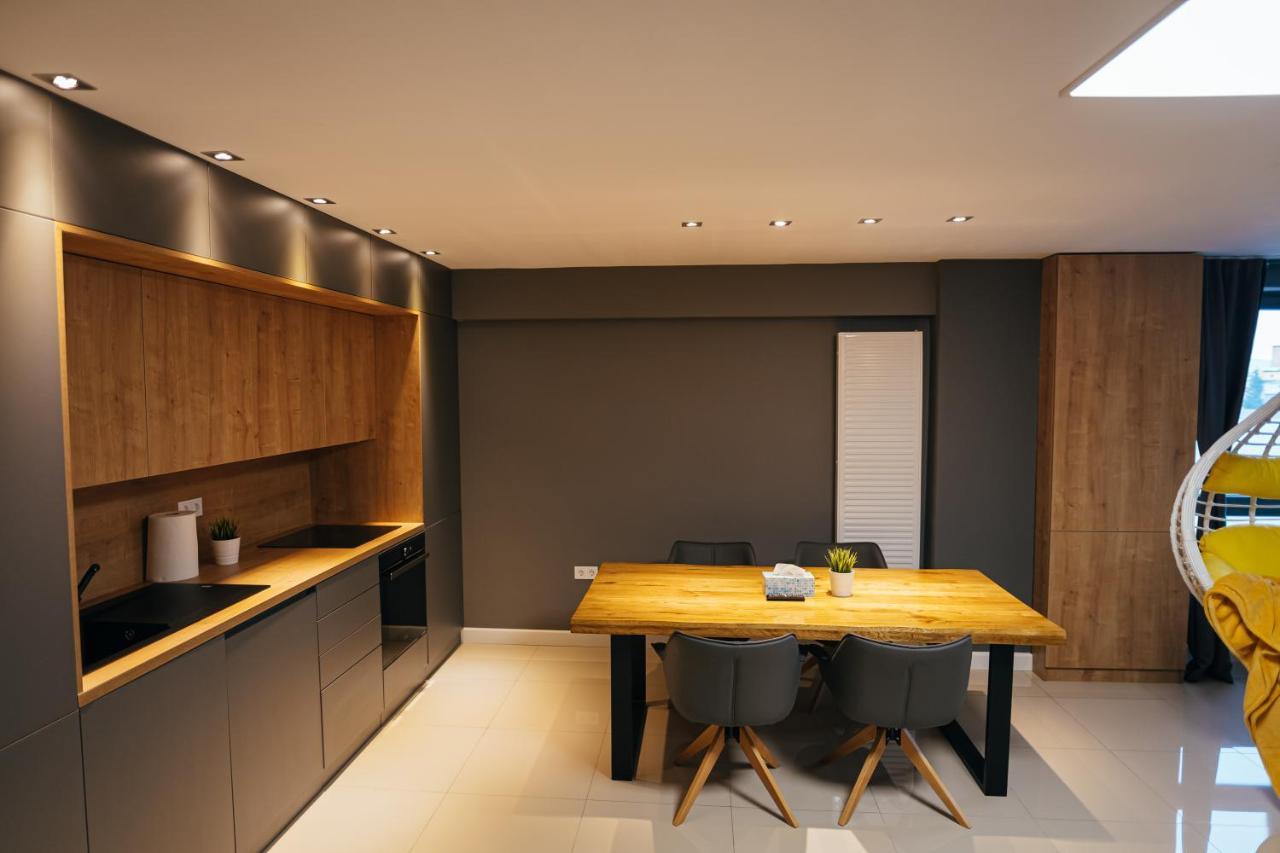 Thome Arena Residence คลูจ-นาโปกา ภายนอก รูปภาพ