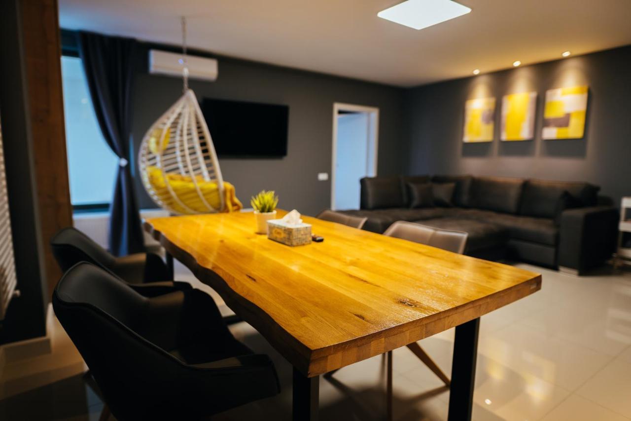 Thome Arena Residence คลูจ-นาโปกา ภายนอก รูปภาพ