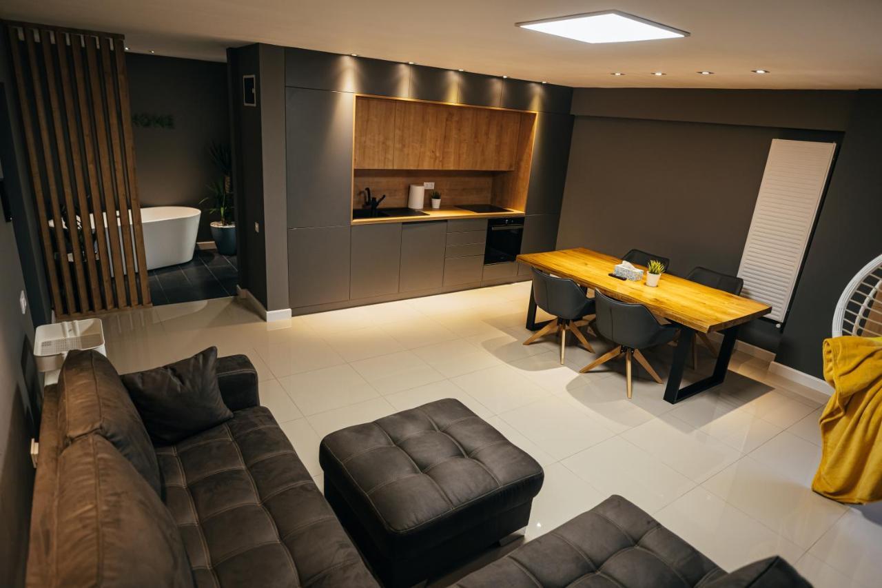 Thome Arena Residence คลูจ-นาโปกา ภายนอก รูปภาพ